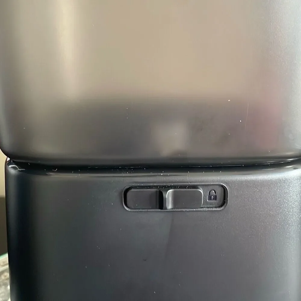 Oneisall automated cat feeder,WiFi 2.4GHz app control,small pet dry food feeder